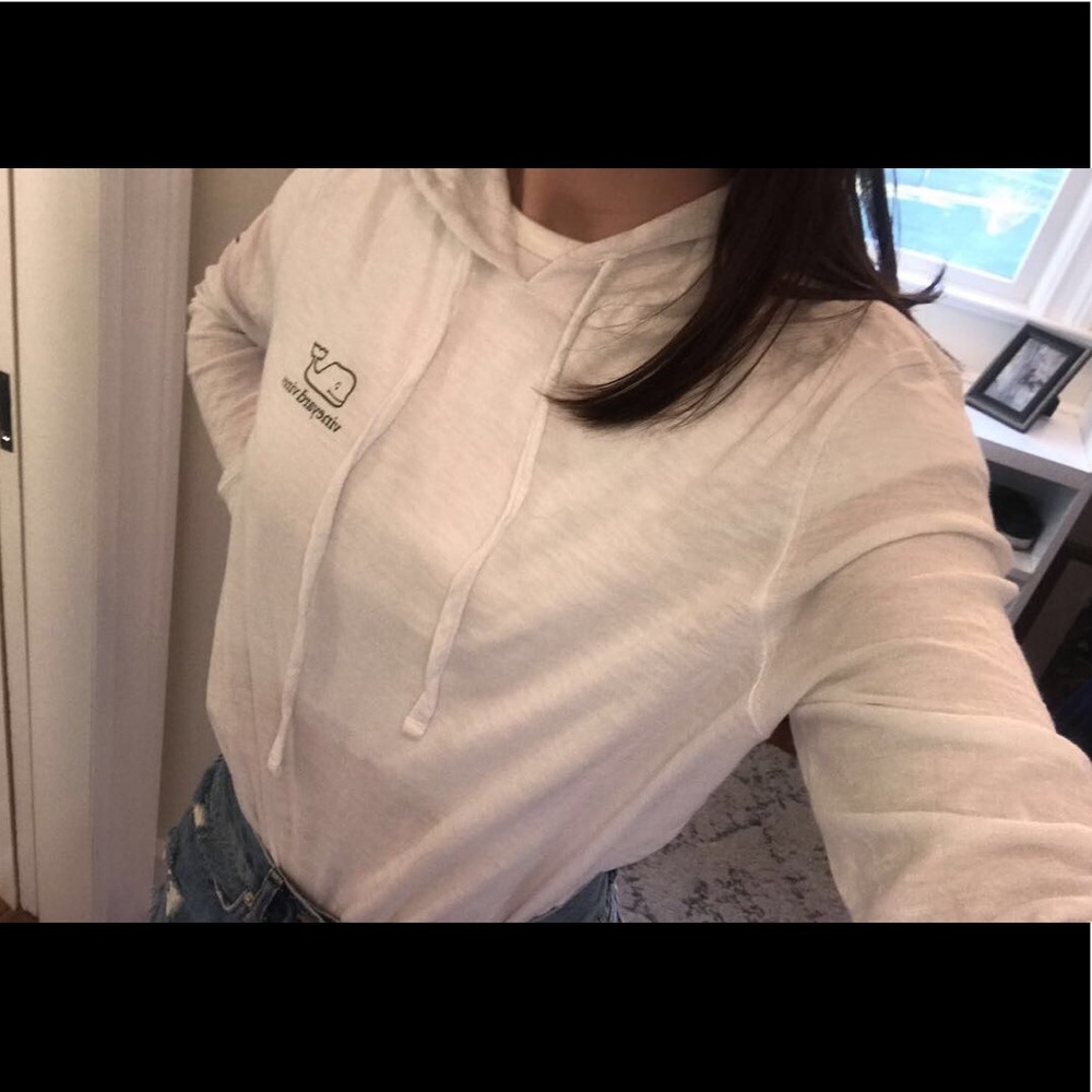 Vineyard Vines size S women’s pullover with hood🐳